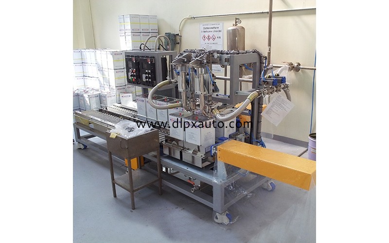 稱重式檢測液體定量灌裝機(jī)生產(chǎn)線