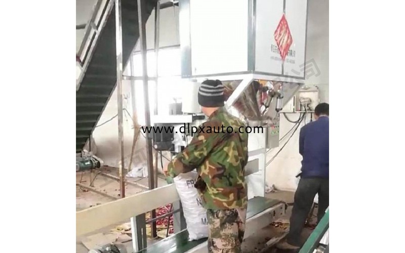 100kg粉末立式定量包裝機(jī)