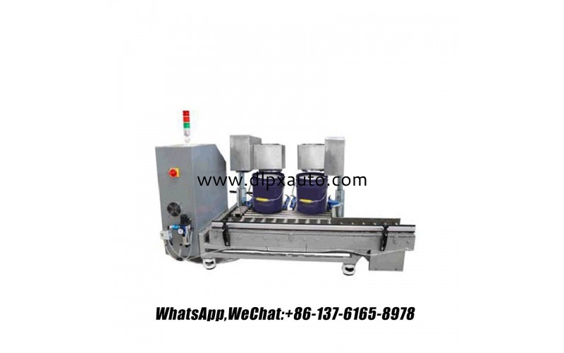 全自動多頭灌裝機(jī)，用于灌裝 18L 液體肥料